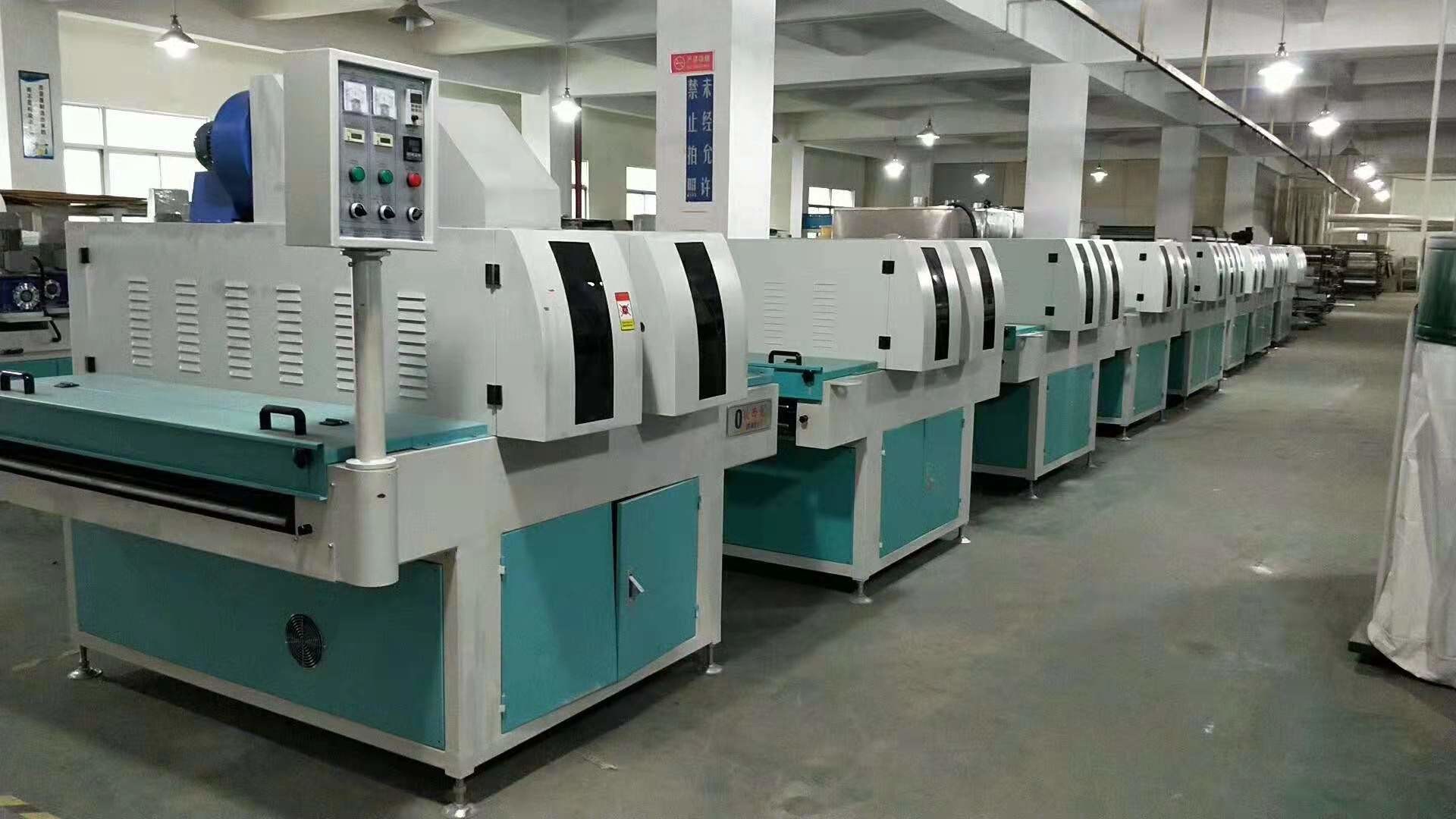 Dongguan Osmanuv Machinery Equipment Co., Ltd ligne de production en usine