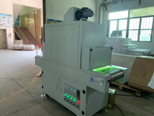 Machine de durcissement UV LED efficace avec une capacité lumineuse de 300 mm*300 mm*400 mm
