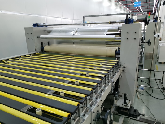 Machine de laminage de film avec une capacité de tension de 380V/50HZ et un grand diamètre de rebond