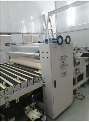 Plan de carton ou de plastique ou de verre 360-410V/50HZ Voltage Machine de laminage de film avec 6300*1550*1200mm dimension globale