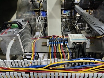 Équipement de séchage sous vide à micro-ondes de 1 à 10 tonnes/h avec un taux de réduction de l'eau de 95%