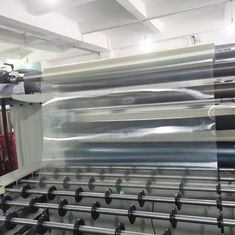 Ligne de revêtement par transfert UV LED compacte pour finitions écologiques sur panneaux composites en bois