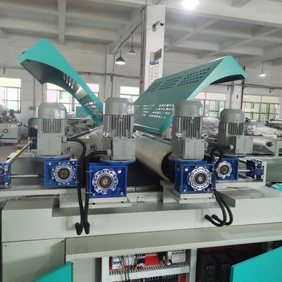 Solution de revêtement à deux rouleaux tout-en-un pour PVC et panneaux composites (ACP) : Obtenez des finitions de peinture impeccables et rentables grâce à des paramètres personnalisables