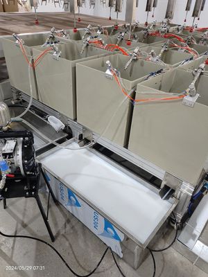 Machine de revêtement par rotation à 24 stations pour le moulage de pâte à papier à base de fibres à revêtement de barrière
