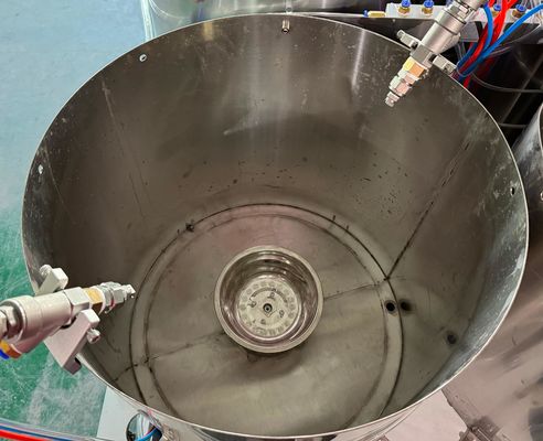 Ligne de revêtement par centrifugation à 24 stations pour l'imperméabilisation de moulages de pâte à papier avec système de séchage à haute efficacité pour la vaisselle en bagasse et en bambou