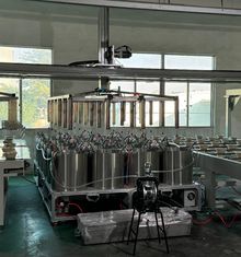 Ligne d'enduction par centrifugation à grande vitesse à 24 stations avec étanchéité pour contenants alimentaires moulés en pâte à papier