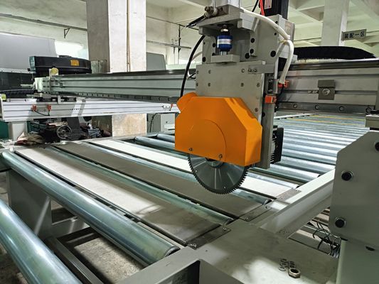 L'automatisation avancée des solutions sur mesure ligne de revêtement de ferraille largeur effective 1320 mm