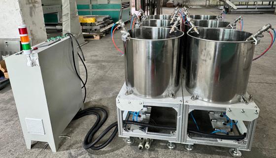 Machine de revêtement à rotation compacte et multifonctionnelle pour revêtement de produit moulé en pâte à papier d'emballage alimentaire