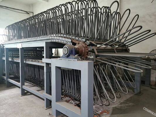 Machine de tournage automatique de planches. Équipement de retournement de panneau de bois PCB personnalisable pour la composition complète de la ligne de production.
