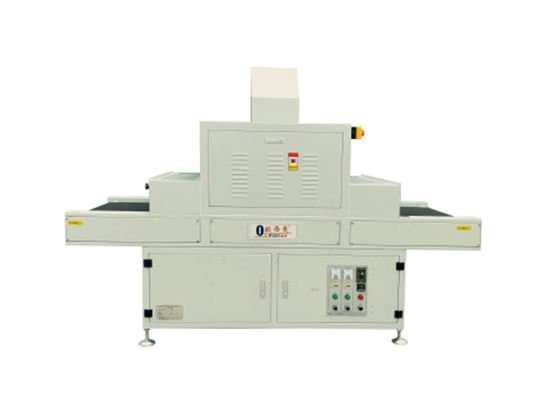 Machine de traitement UV 380V 50HZ de convoyeur de lumière de la dissipation ISO9001 thermique