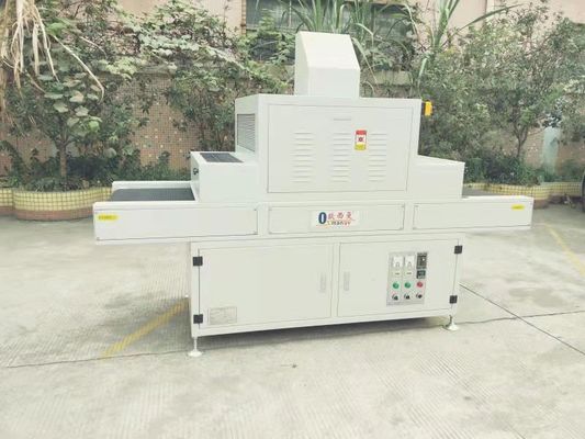 Machine de traitement UV 380V 50HZ de convoyeur de lumière de la dissipation ISO9001 thermique