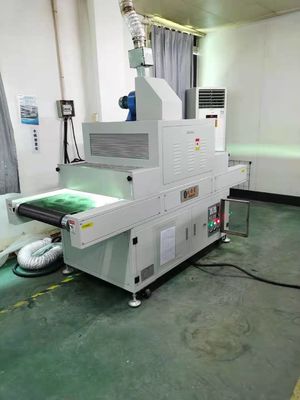 Machine de traitement UV 380V 50HZ de convoyeur de lumière de la dissipation ISO9001 thermique