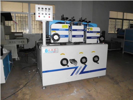 Le métal en plastique trois de largeur d'ISO9001 1320mm roulent la machine de revêtement