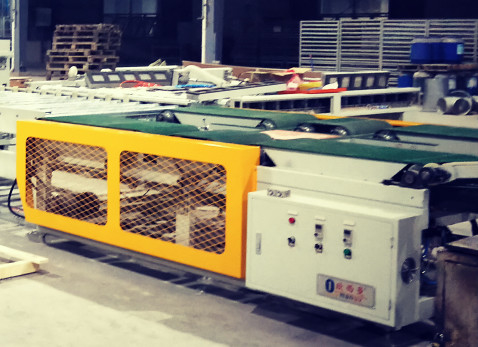 90deg tournant la machine de revêtement UV automatique pour le panneau de fibres agglomérées de ciment