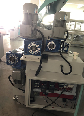 Machine de fabrication de rouleaux de convoyeur à revêtement de résine alimentée par une alimentation 220V 50Hz