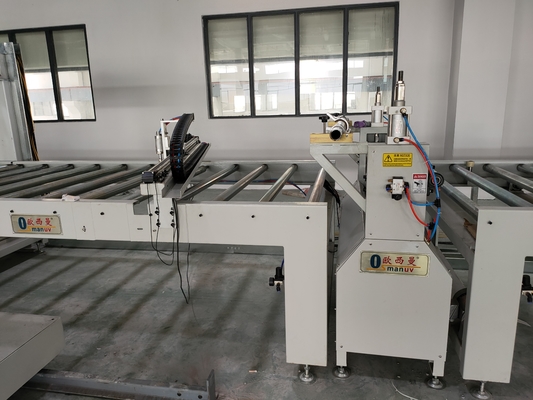 Machine de laminage de film à température comprise entre 0 et 300 °C avec construction en acier inoxydable automatique