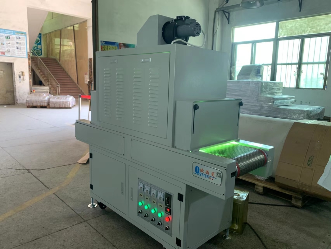 Méthode de refroidissement Machine de durcissement à LED UV à refroidissement par air 100W pour un processus de séchage rapide