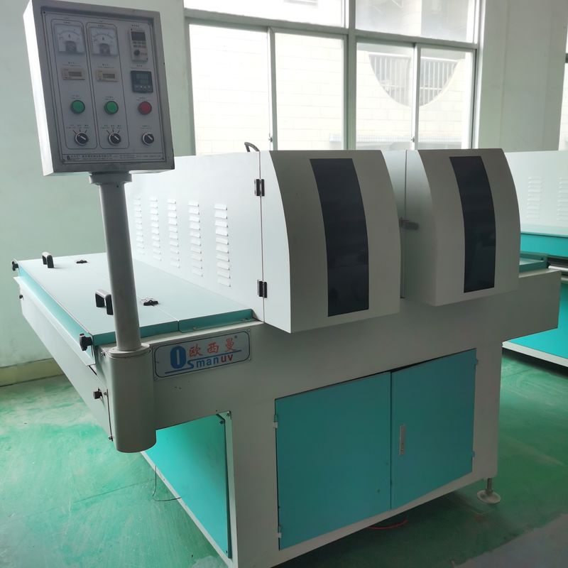 Efficace rapide économie d'énergie deux lampes UV machine de durcissement pour UV revêtement Borad feuille