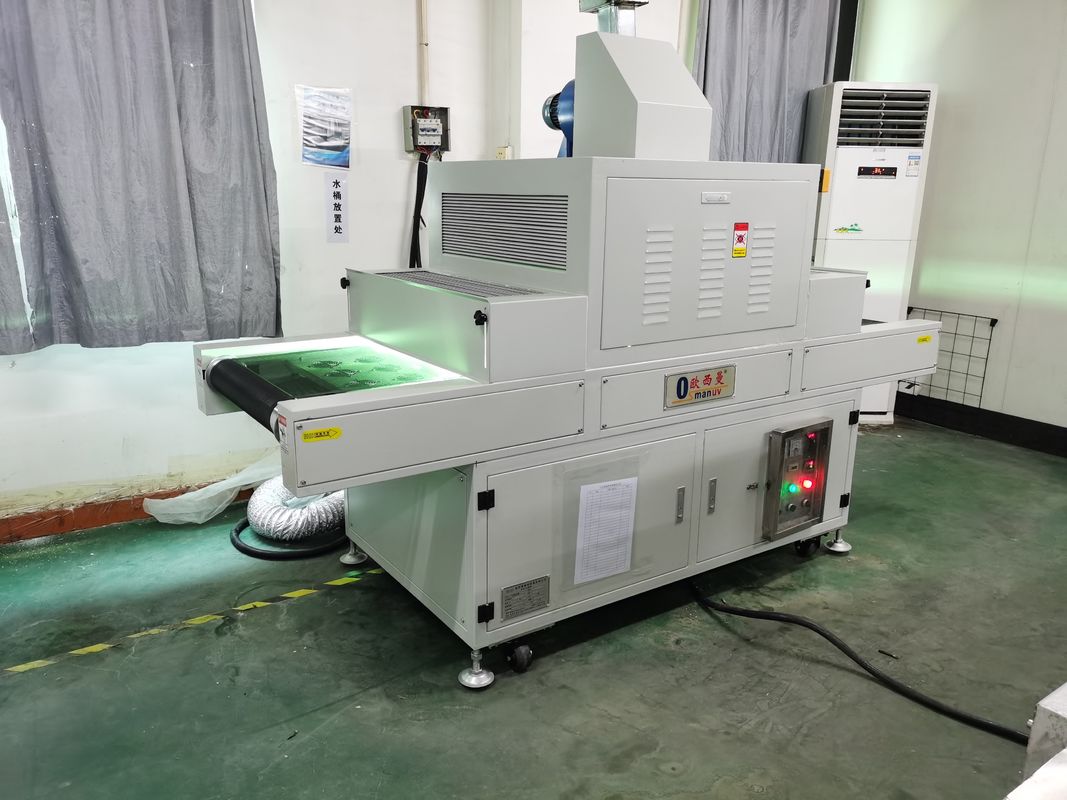 Réalisez la vitesse de durcissement de la machine de durcissement UV avec notre système de transmission de moteur Desheng 1HP 5-20m / min Vitesse