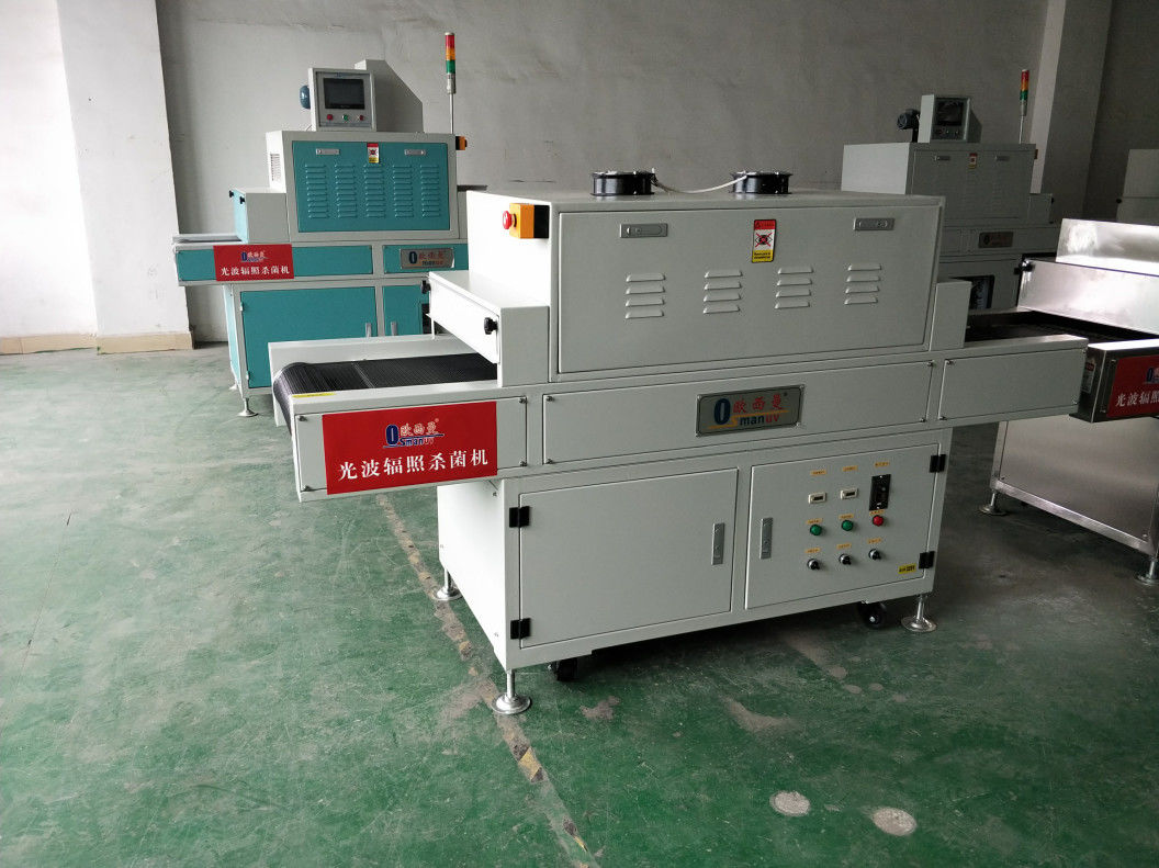 Blanc efficace d'ordinateur de machine d'irradiation UV de ceinture de maille de 10m/Min 2KW pour la boîte ou l'habillement ou le conseil de nourriture