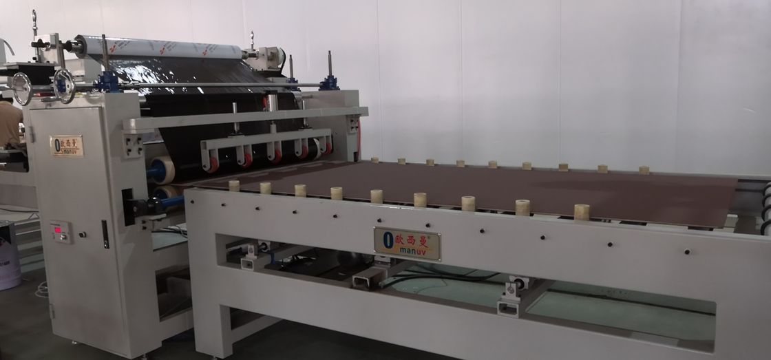 Machine de laminage de film de 2m, machine de laminage de feuille de mousse de PE blanc pour verre, feuille d'acier, acrylique