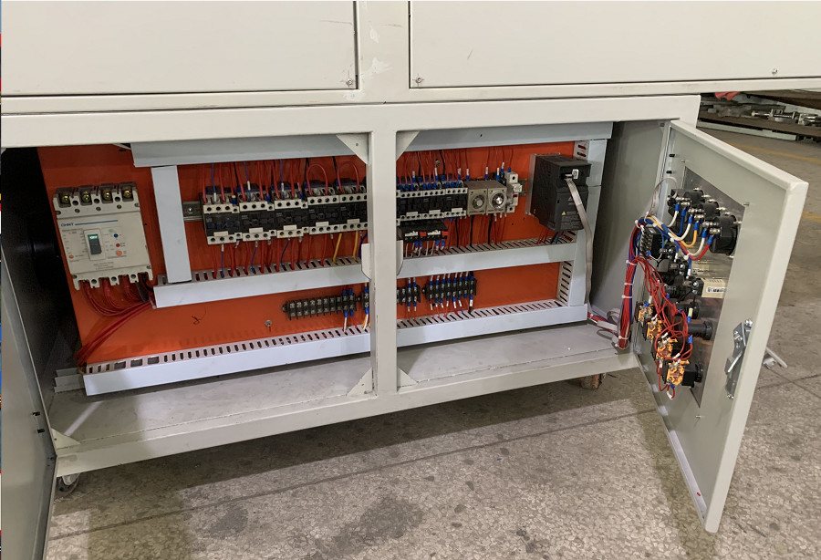 Machine de durcissement UV en acier inoxydable à commande PLC avec lampe UV de 365 nm pour alimentation AC220V 50HZ