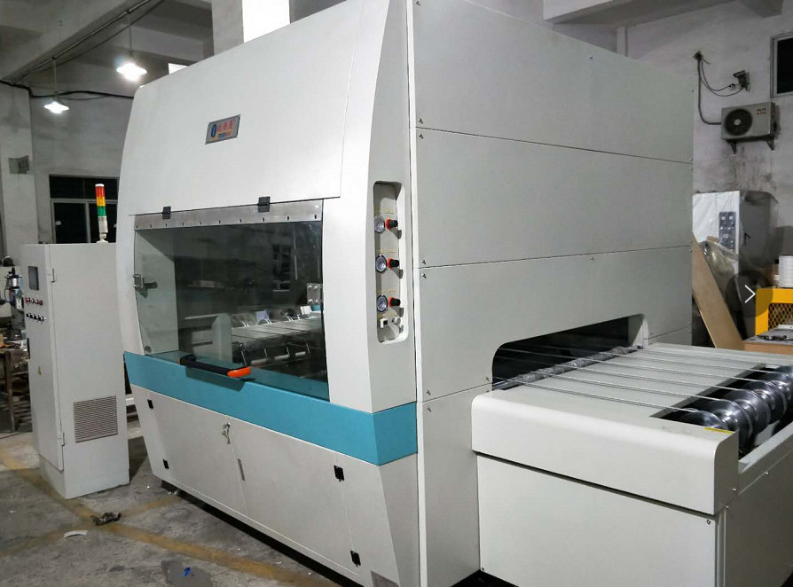 Machine de revêtement par pulvérisation avec 0-1000 ml/min et distance de pulvérisation de 0-200 mm pour