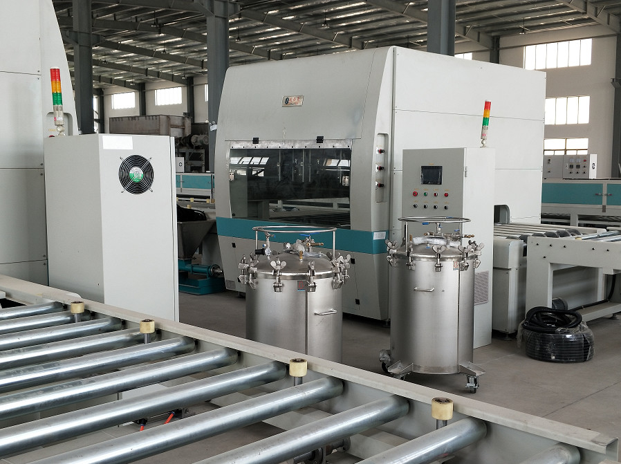 Largeur à grande vitesse de 3m/Min Spray Coating Machine With 1000mm pour l'usage industriel