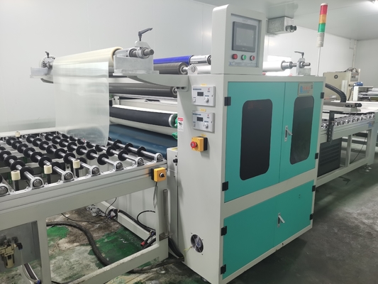 1.5KW Machine de laminage de film 850mm Hauteur 300mm Longueur minimale Pour le plastique, acrylique, feuille, planche, verre