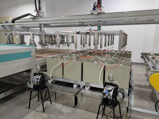 Machine de revêtement par rotation à 24 stations pour le moulage de pâte à papier à base de fibres à revêtement de barrière