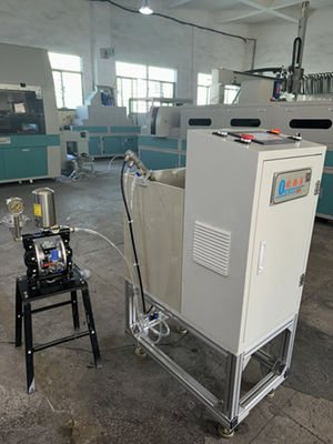 Machine à revêtement par rotation à station unique pour le moulage de la pâte à papier
