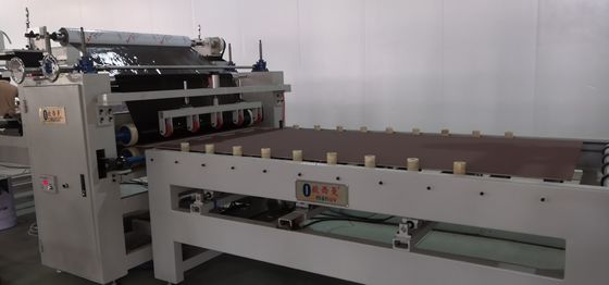 Machine de laminage de film de 2m, machine de laminage de feuille de mousse de PE blanc pour verre, feuille d'acier, acrylique