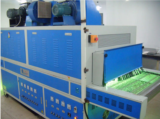 AC220V 50HZ Appareil de durcissement UV pour une zone de 300 mm * 400 mm avec une lampe de 365 nm