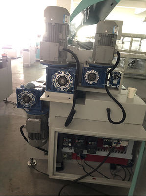 Machine de fabrication de rouleaux de convoyeur à alimentation électrique 220V/50Hz Capacité de charge 500 kg