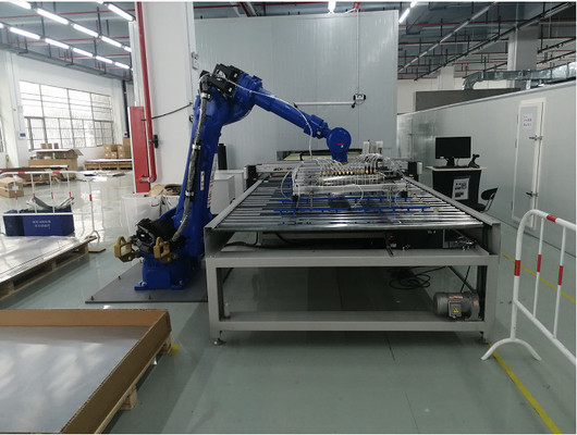 Réduisez en pulpe le système robotique de moulage 380V 50HZ de pistolage